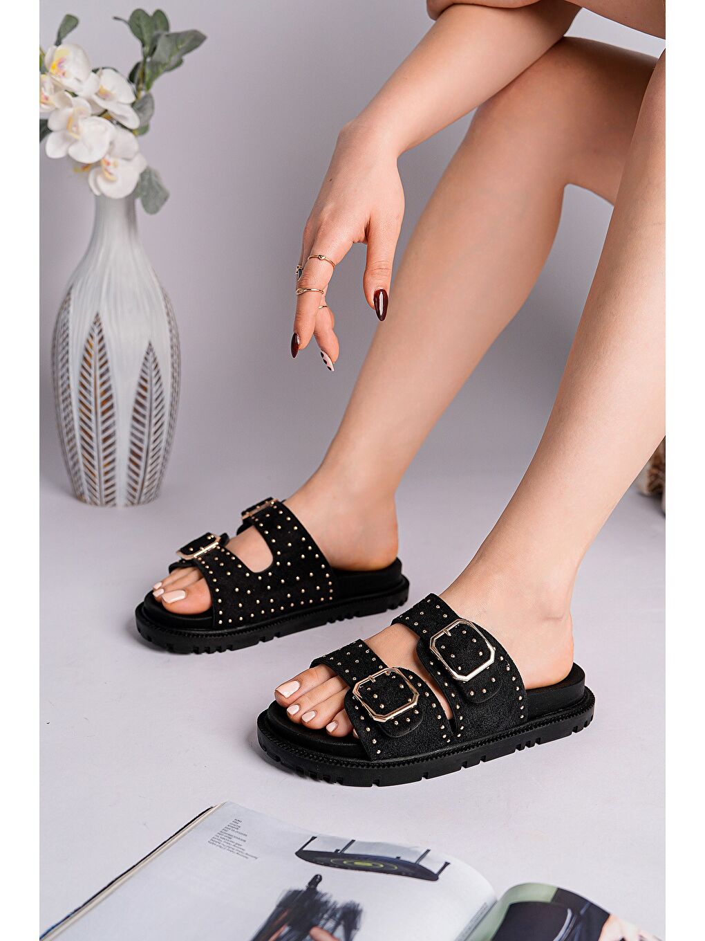 Siyah ESTİVA Ayarlanabilir Çift Tokalı Zımbalı Günlük Kadın Terlik-2