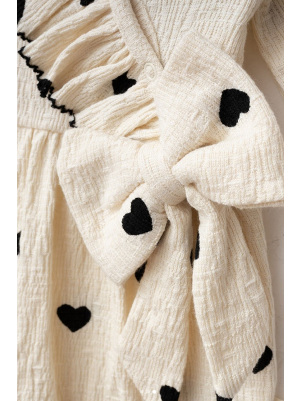 Siyah Kız Bebek Kalp Desenli Fırfırlı Müslin Tulum Seti-1