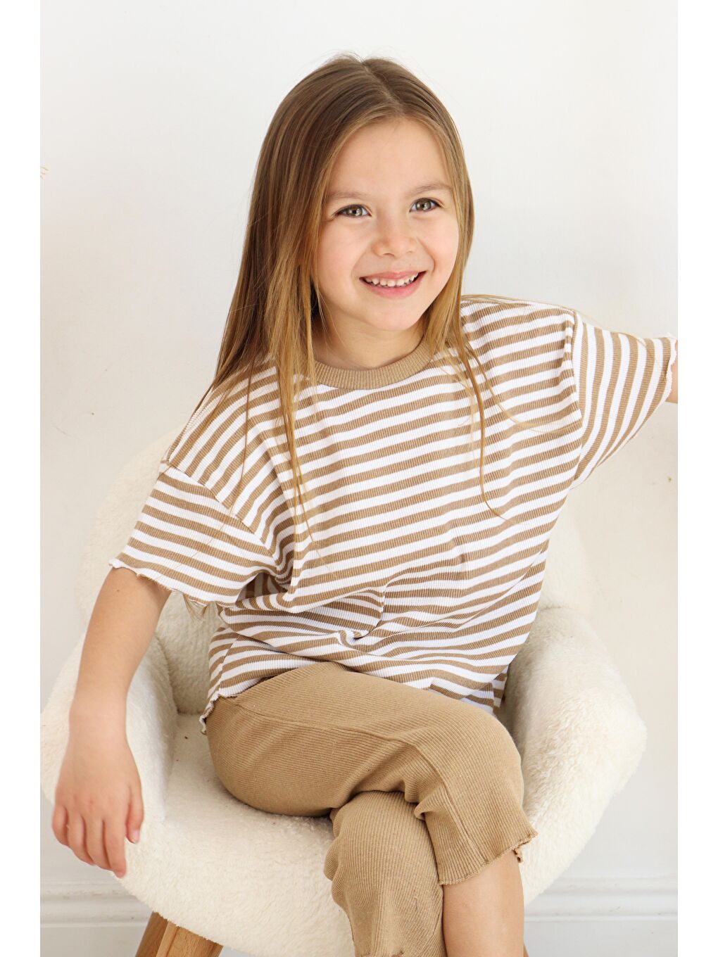 Bej Çizgili Kapri Kız Takım-4