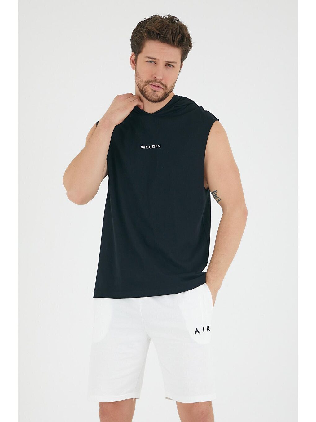 Siyah Erkek Kapüşonlu Regular Fit Brooklyn Baskılı Kolsuz Tişört SPR22TS121