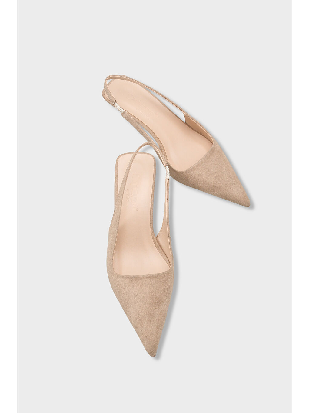 Bej Lynett Sivri Burunlu Orta Topuklu Arkası Kare Arkadan Bantlı Kadın Ayakkabı-5