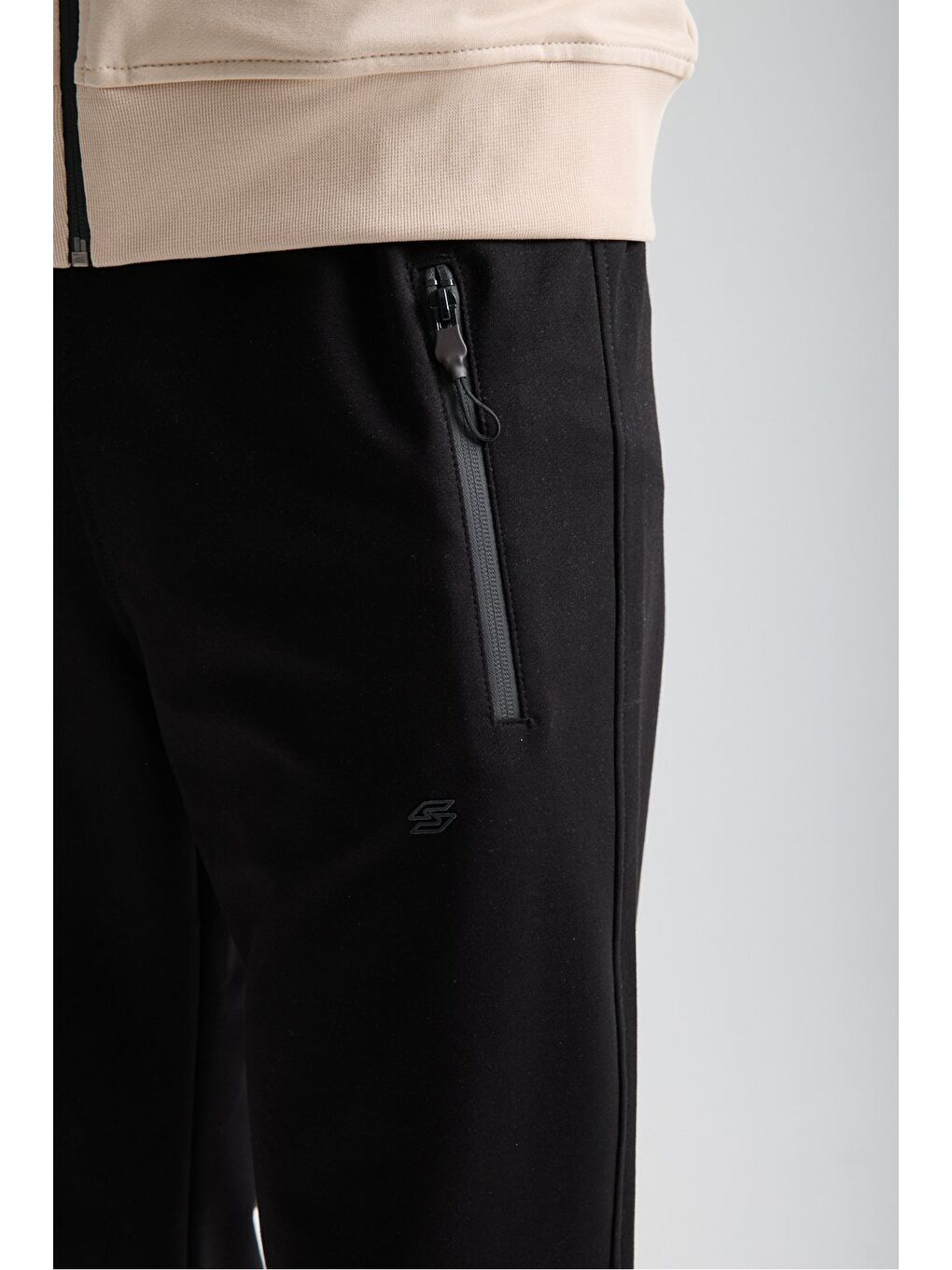 Bej  Erkek Luxe Eşofman Takımı Rahat Kalıp Manşetli Minimal Logo-4