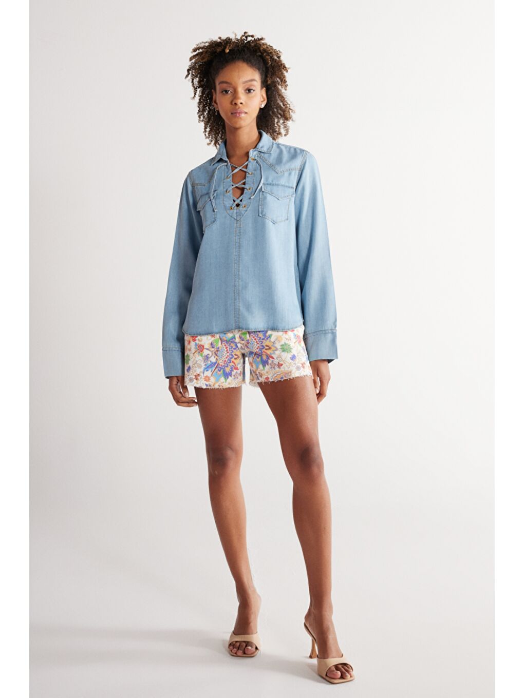 Regular Fit Normal Kesim Yakası Bağcıklı Açık Mavi Jean Jean Gömlek-6