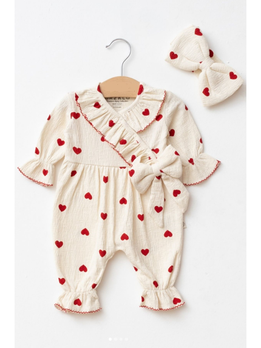 Kırmızı Kız Bebek Kalp Desenli Fırfırlı Müslin Tulum Seti