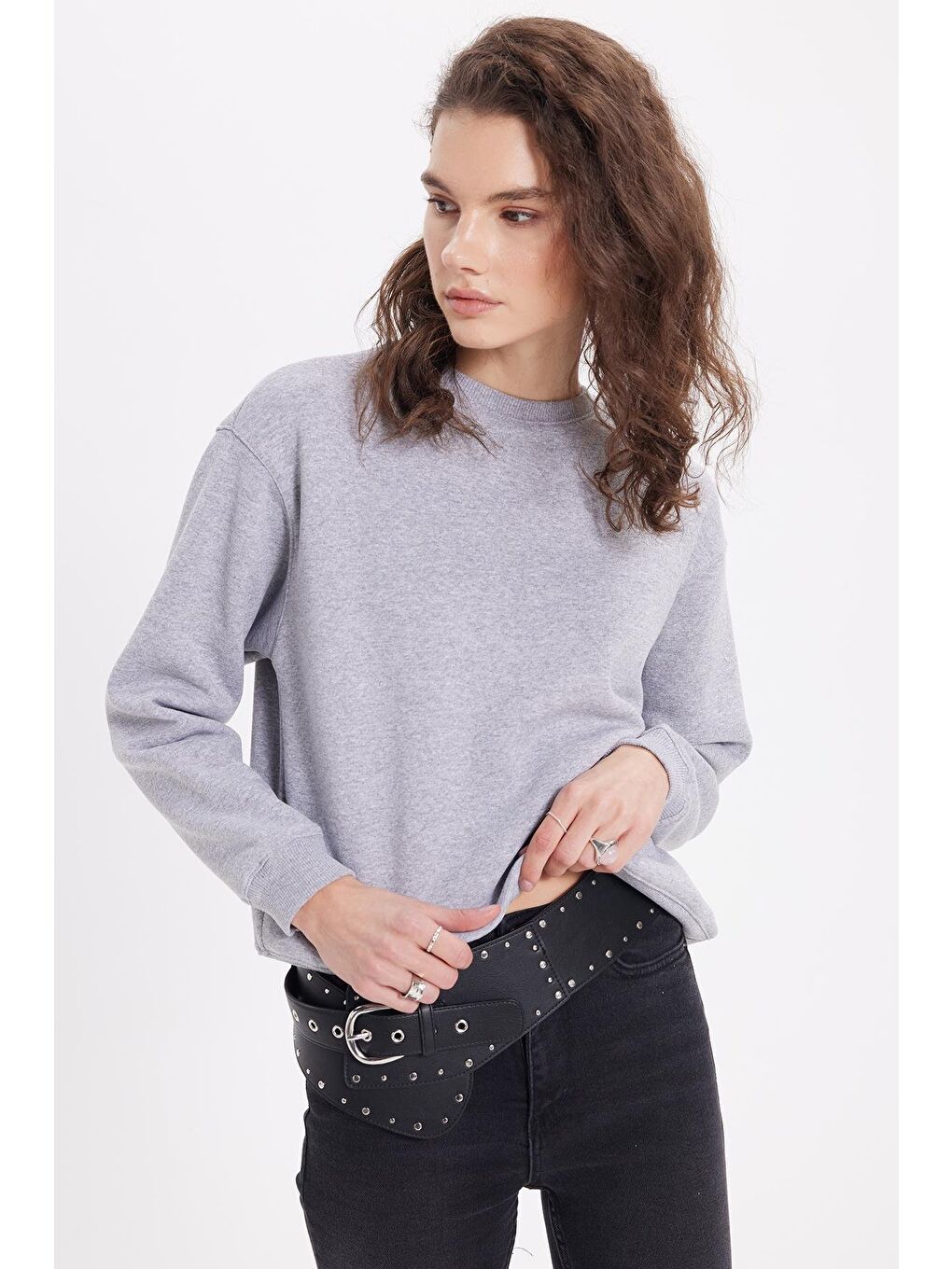 Kadın Oversize Geniş Kesim Pamuklu Bisiklet Yaka Gri Sweatshirt-1