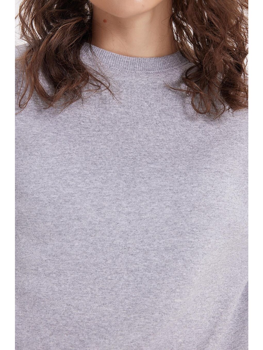 Kadın Oversize Geniş Kesim Pamuklu Bisiklet Yaka Gri Sweatshirt-5