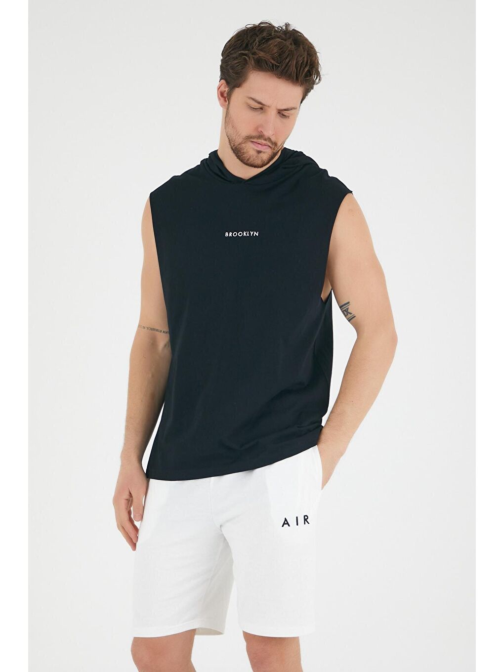 Siyah Erkek Kapüşonlu Regular Fit Brooklyn Baskılı Kolsuz Tişört SPR22TS121-1