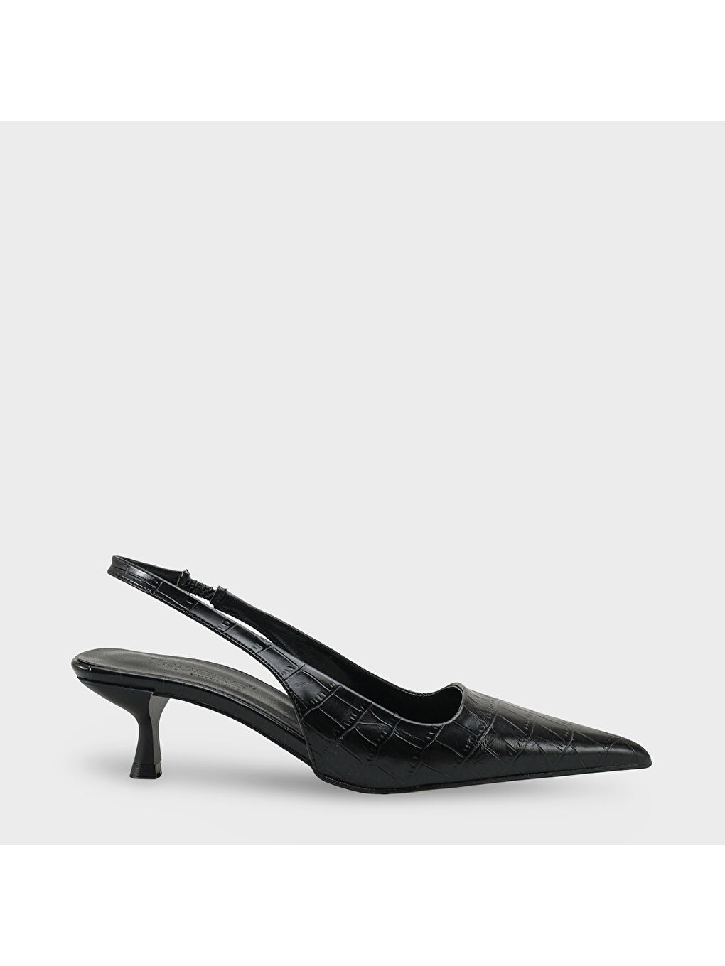 Siyah Lynett Sivri Burunlu Orta Topuklu Arkası Kare Arkadan Bantlı Kadın Ayakkabı