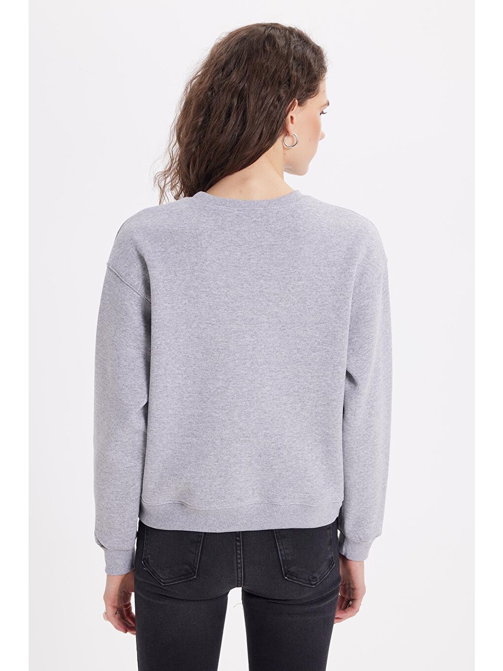 Kadın Oversize Geniş Kesim Pamuklu Bisiklet Yaka Gri Sweatshirt-6