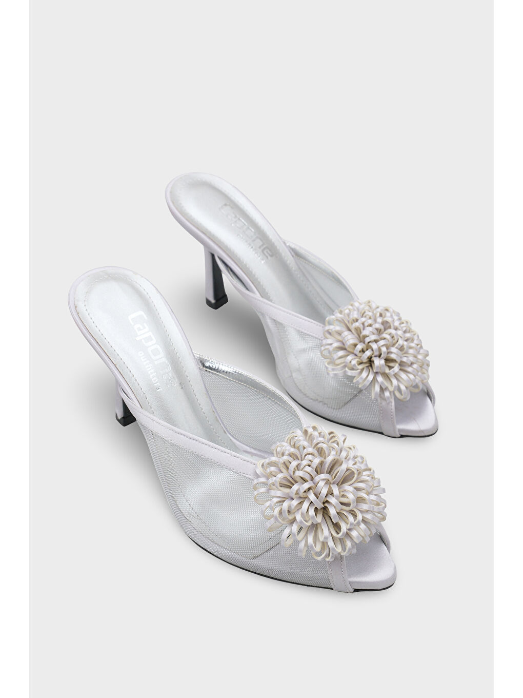 Gri Caitrin Fileli Saten Orta Topuklu Kadın Terlik-1