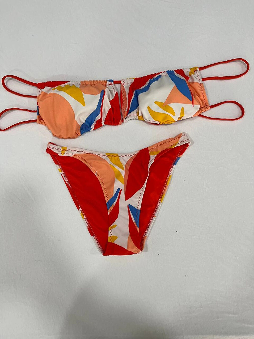 Siyah Kadın Çok Renkli Tropikal Desenli Astarlı Straplez Bikini Takım HZL25S-AR1666-4