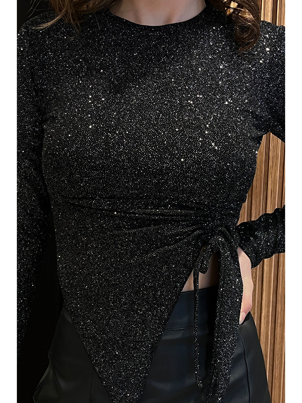 Siyah Kadın Büzgülü Simli Bluz-2