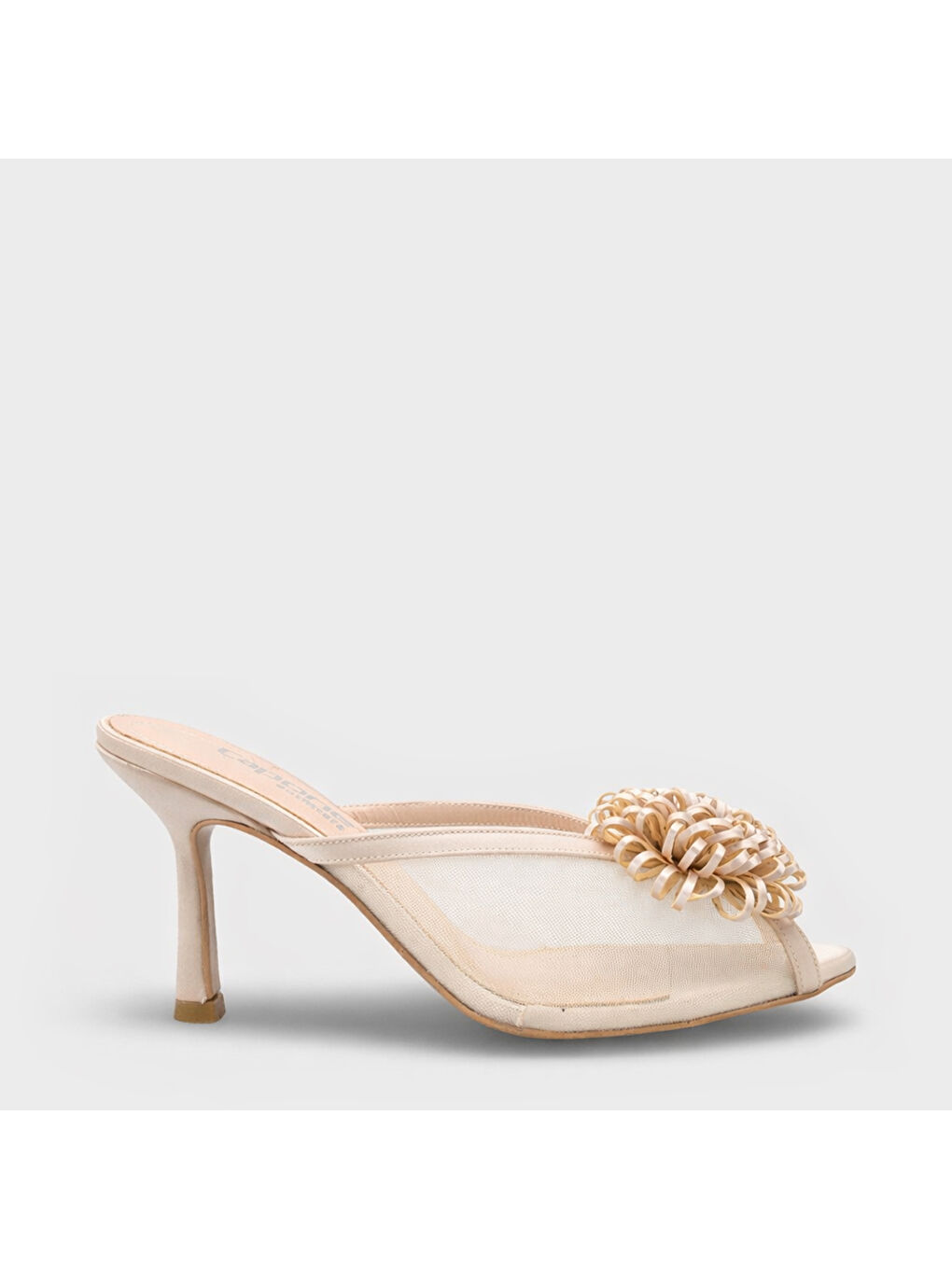 Bej Caitrin Fileli Saten Orta Topuklu Kadın Terlik