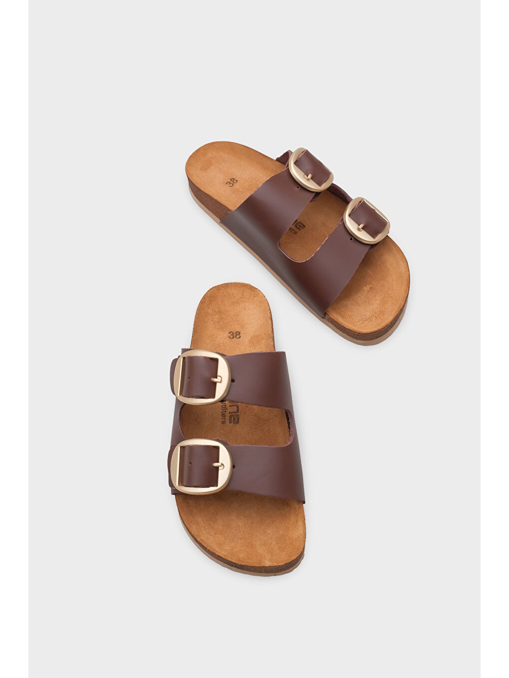 Kahverengi Cathie İki Büyük Tokalı Anatomik Mantar Tabanlı Deri Terlik-5