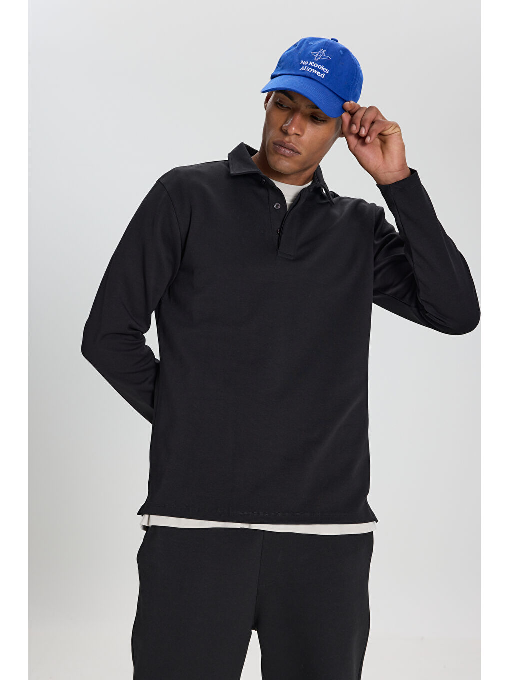Erkek Siyah Pamuklu Slim Fit Dar Kesim Uzun Kollu Esnek Polo Yaka Tişört-2
