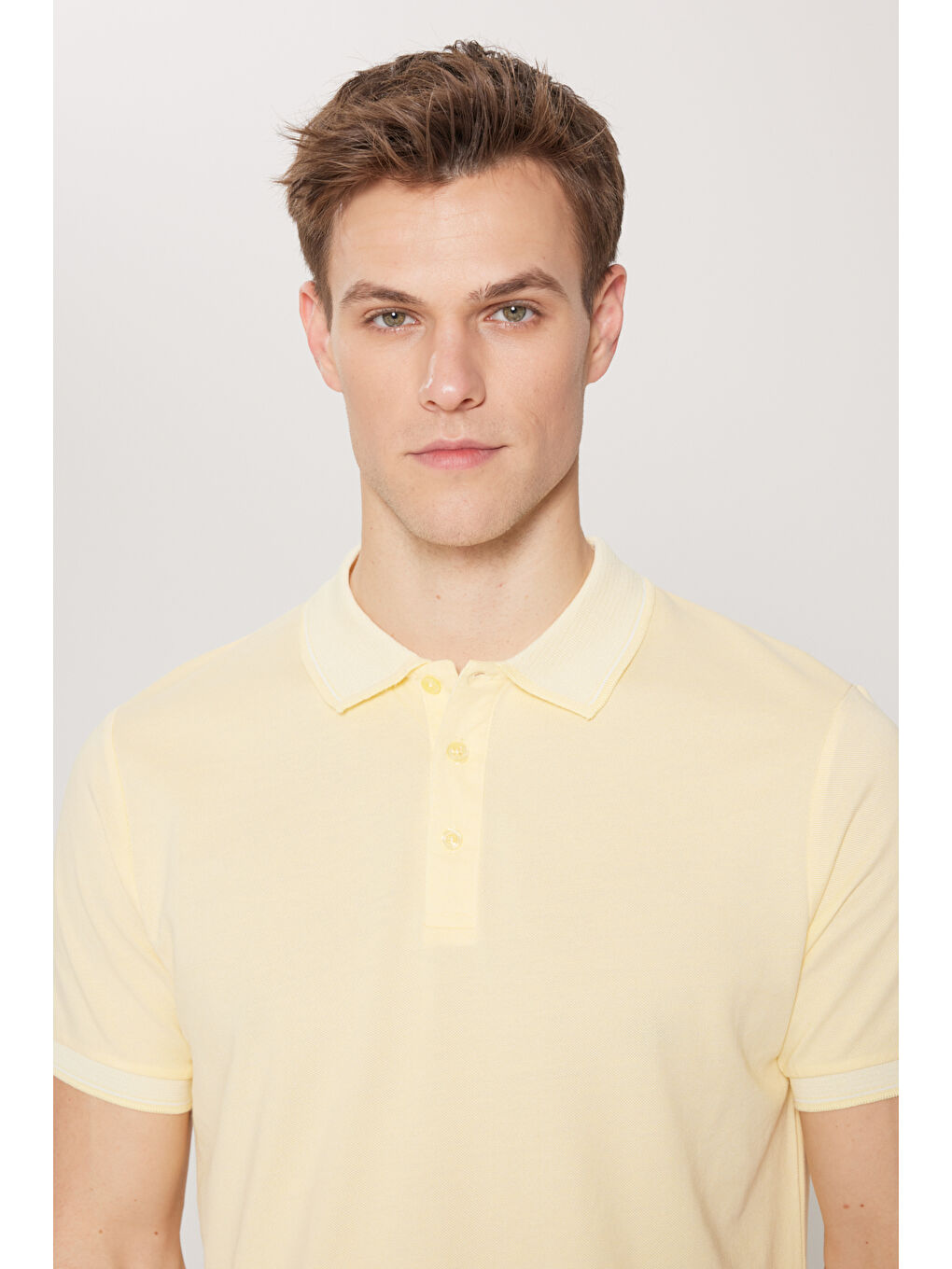 Erkek Sarı-Beyaz Slim Fit Dar Kesim Kıvrılmaz Polo Yaka Kısa Kollu Tişört-3