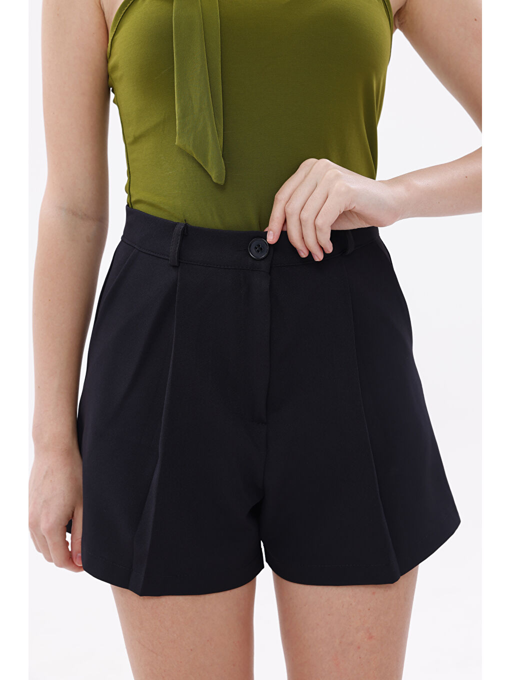 Siyah FundaChoosesXGenius Kadın Pileli Şort İç Göstermez Lamineli Kadın Şort PİLELİ-ŞORT-3