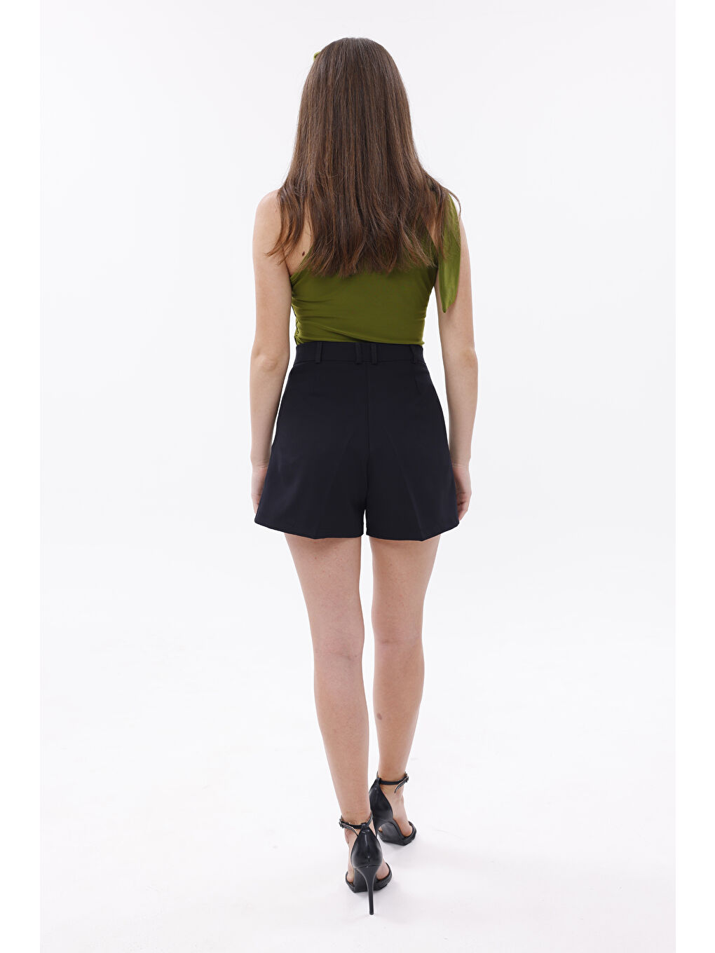 Siyah FundaChoosesXGenius Kadın Pileli Şort İç Göstermez Lamineli Kadın Şort PİLELİ-ŞORT-4