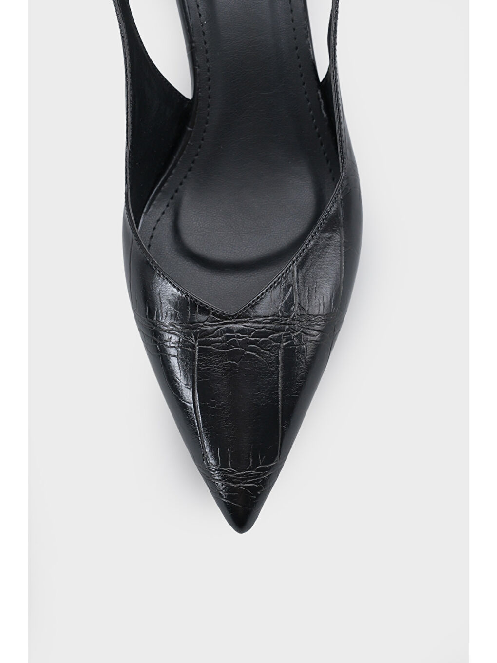 Siyah Yoki Sivri Burunlu Arkası Bantlı Orta Topuklu Kadın Ayakkabı-3