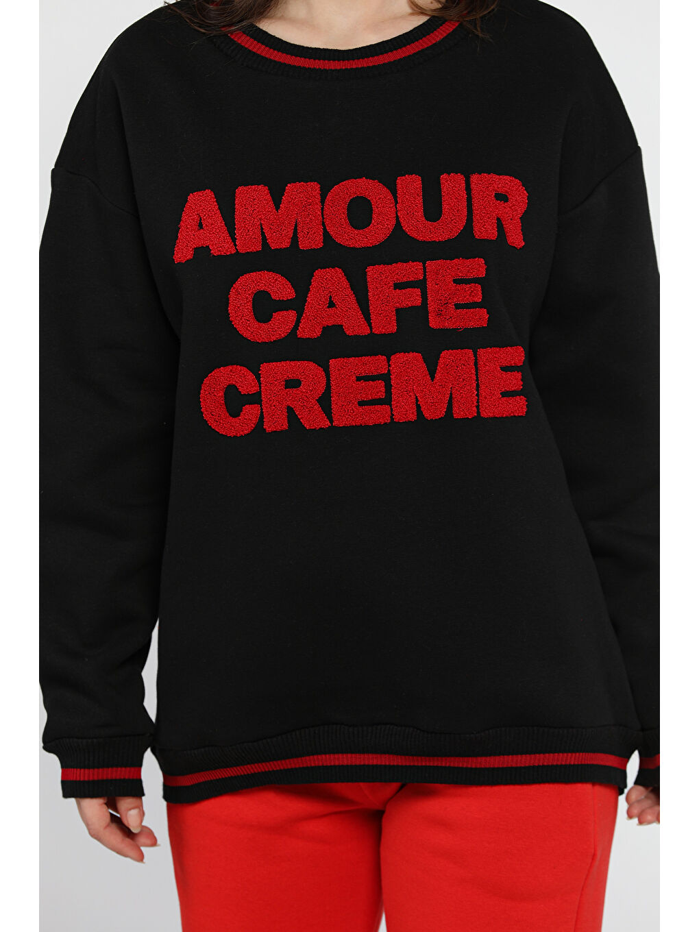 Siyah Kadın Bisiklet Yaka Yazı Nakışlı Şardonlu Eşofman Takımı-2