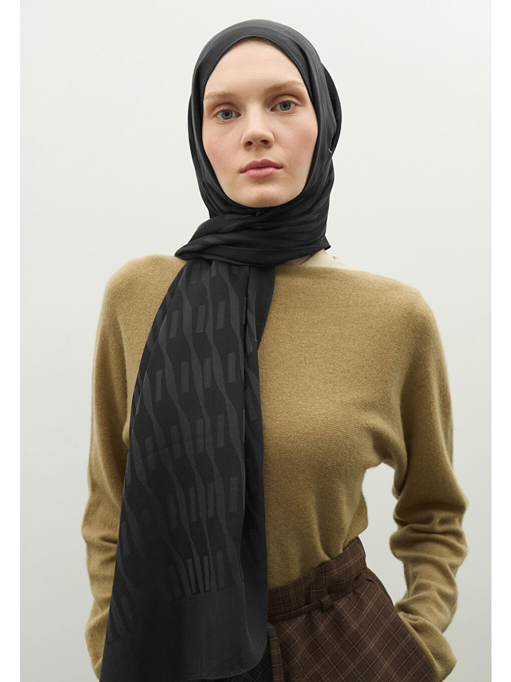 Antrasit NARA PAMUK FLOŞ JAKARLI ŞAL ANTRASİT-3