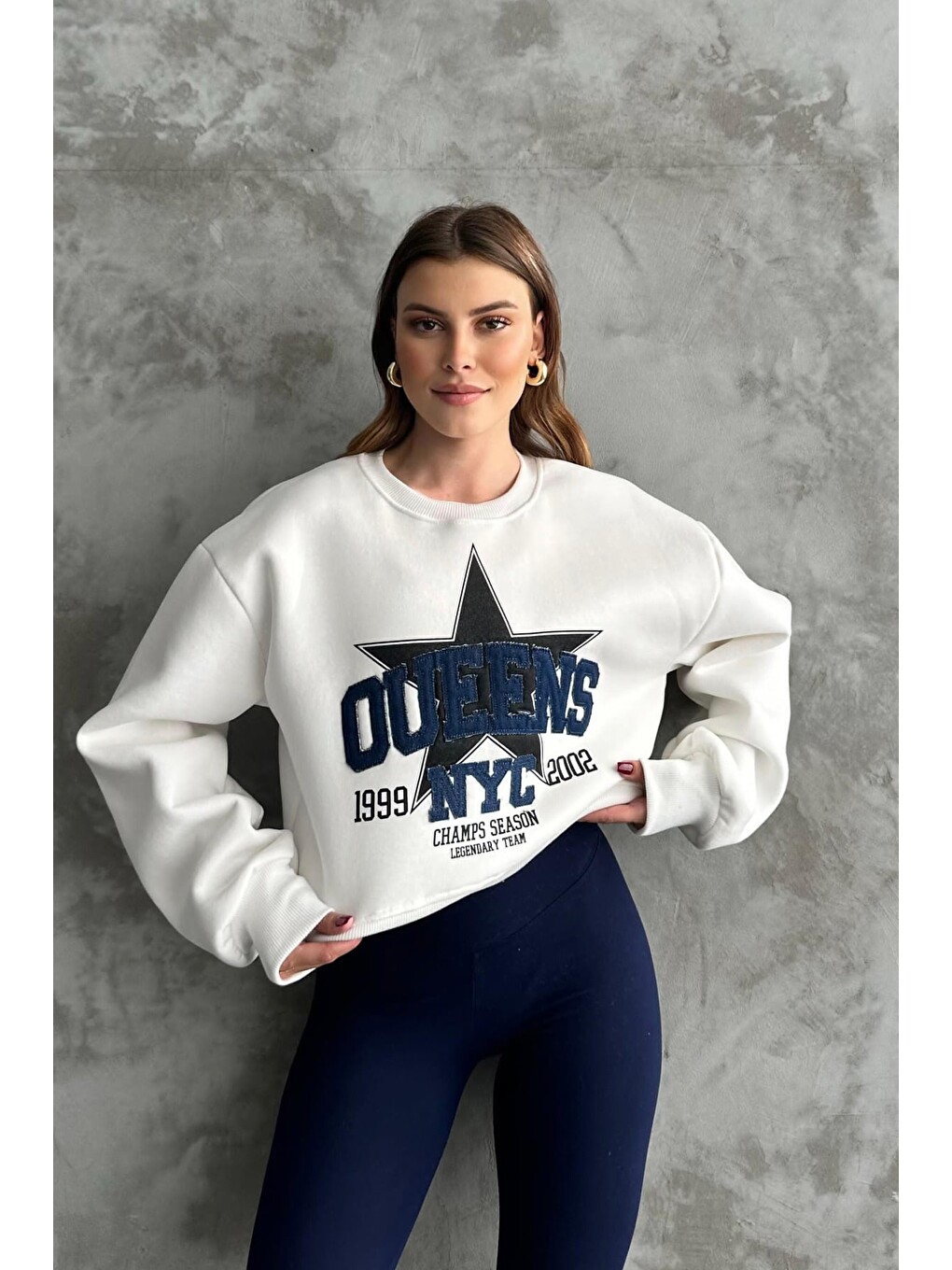 Ekru Yıldız Baskılı Bisiklet Yaka Oversize Sweatshirt
