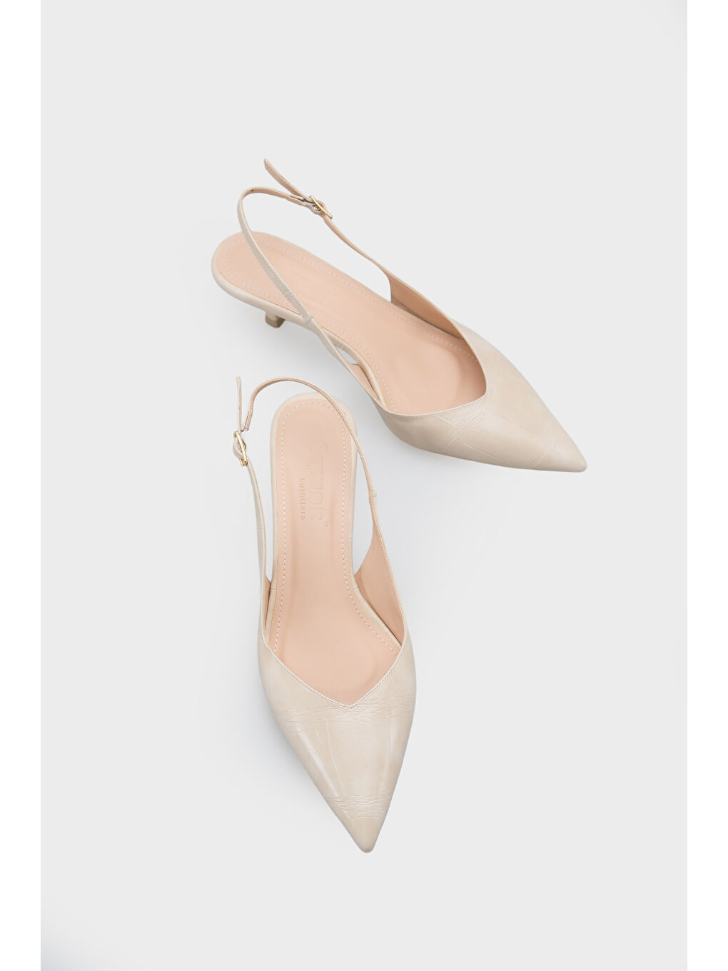 Bej Yoki Sivri Burunlu Arkası Bantlı Orta Topuklu Kadın Ayakkabı-4