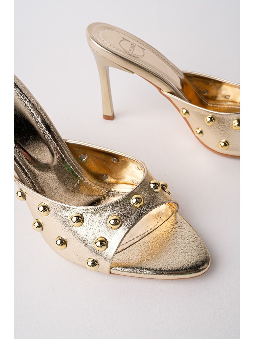 Sarı HELENA Kadın Zımbalı Sivri Burun Metal Detaylı Stiletto Topuklu Terlik-3