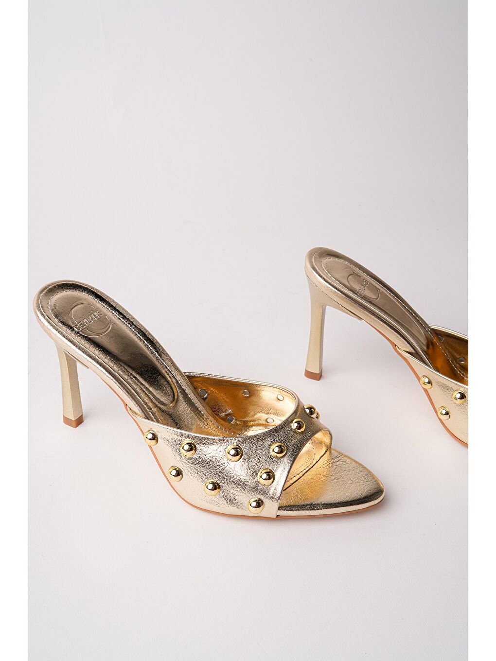 Sarı HELENA Kadın Zımbalı Sivri Burun Metal Detaylı Stiletto Topuklu Terlik-6