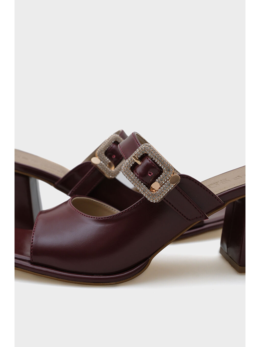 Bordo Monika Küt Burunlu Orta Topuklu Taşlı Tokalı Kadın Terlik-4