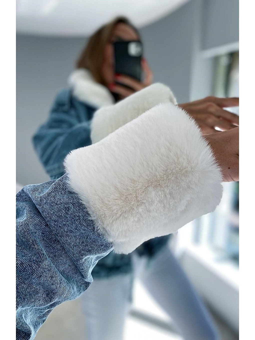 Mavi Kadın Beyaz Kürklü Denim Kadın Mont-1