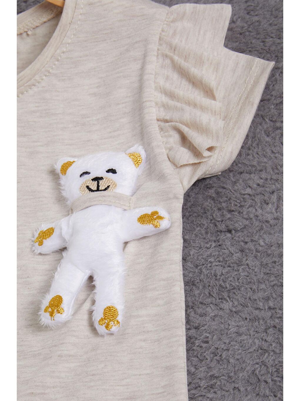 Ekru Krem Pelüş Ayıcıklı Fırfırlı Kız Çocuk T-shirt 15535-1