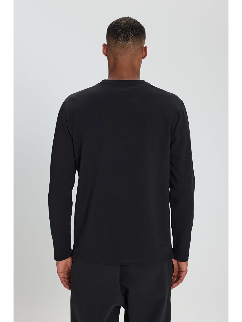 Erkek Siyah Slim Fit Dar Kesim Bisiklet Yaka Uzun Kollu Esnek Tişört-4