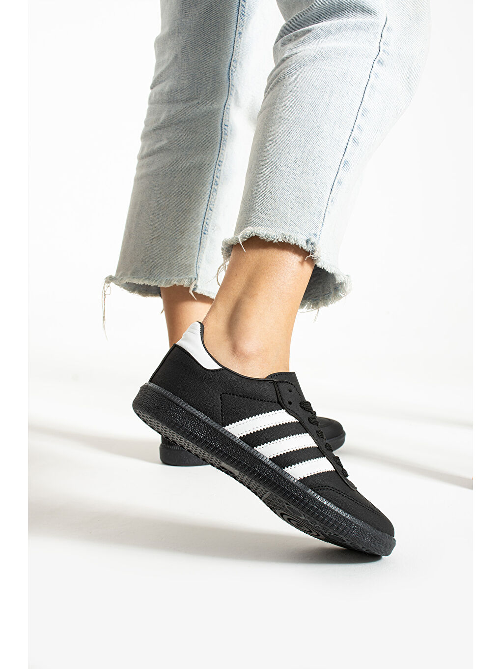 Siyah Kadın Spor Ayakkabı-2