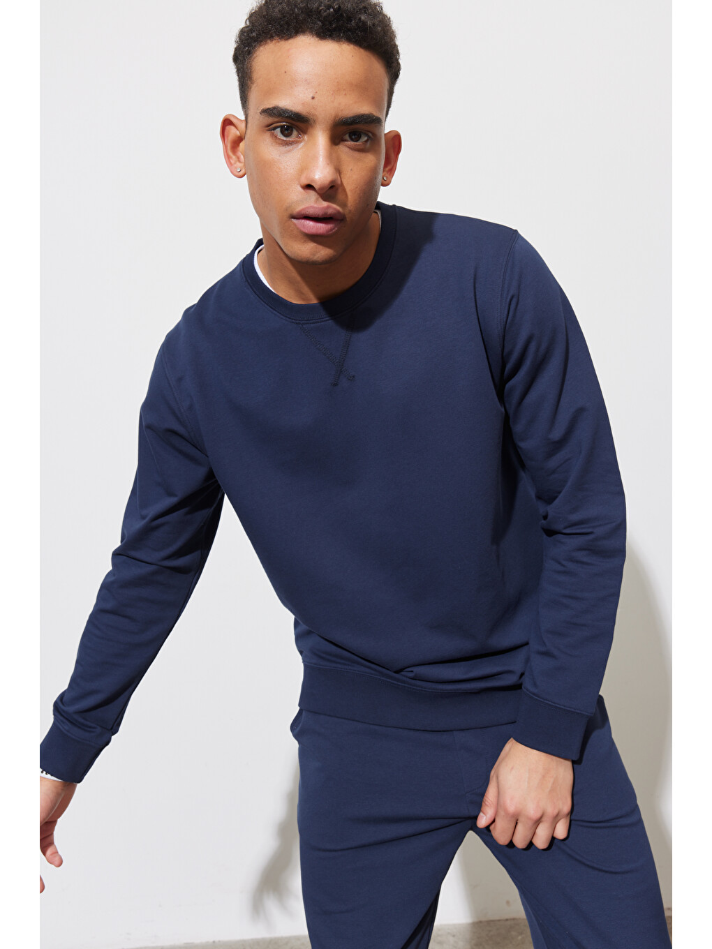 Erkek Lacivert Standart Fit Normal Kesim Bisiklet Yaka Sweatshirt-3