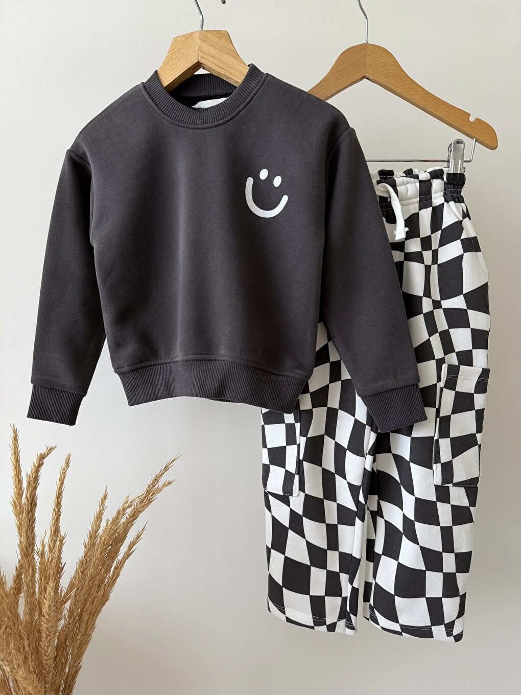 Karışık Çocuk Smiley Baskılı Antrasit Sweatshirt Ve Dama Desenli Eşofman Takımı-3