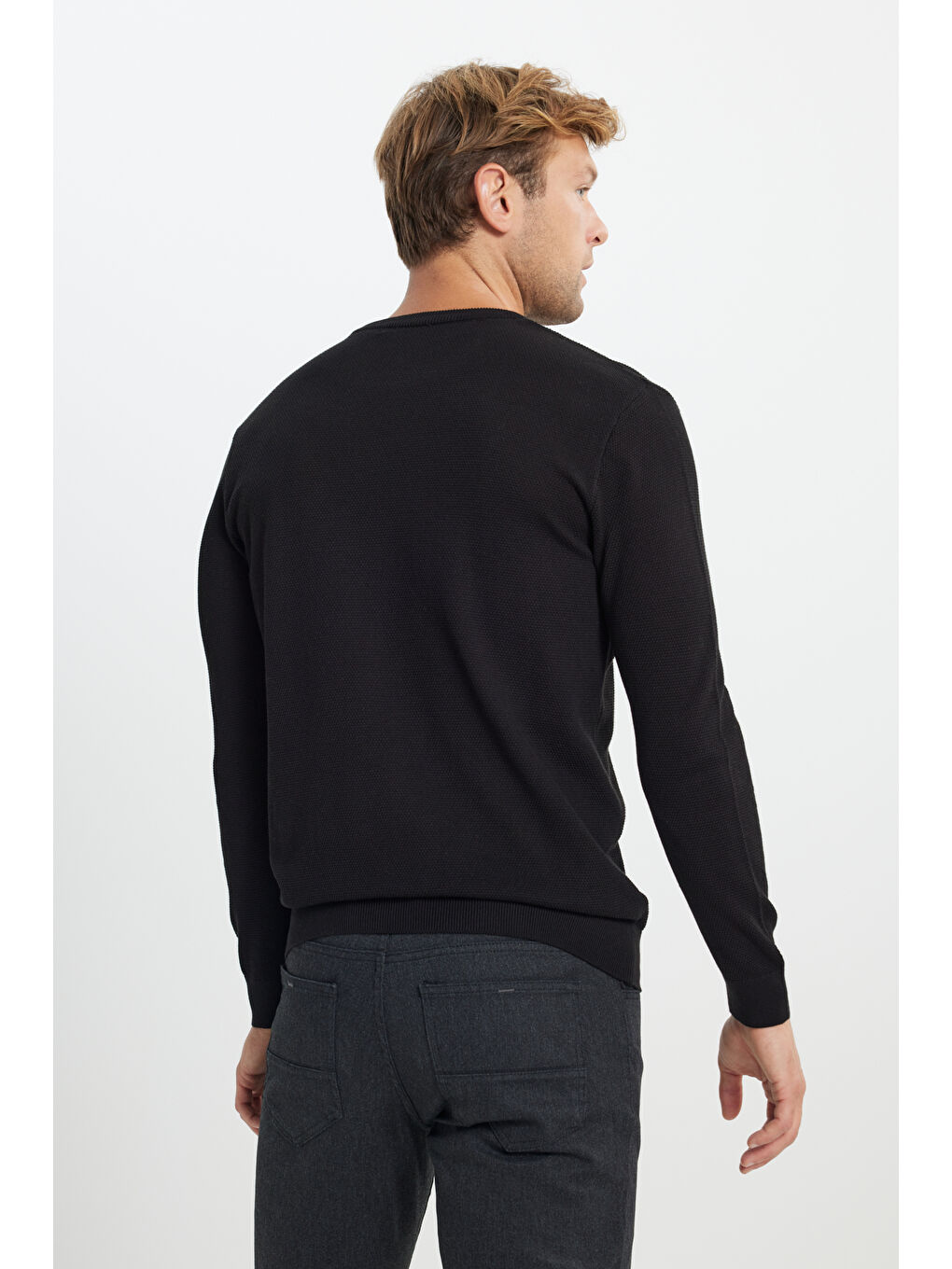 Erkek Siyah Pamuklu Standart Fit Normal Kesim Bisiklet Yaka Jakarlı Triko Kazak-5