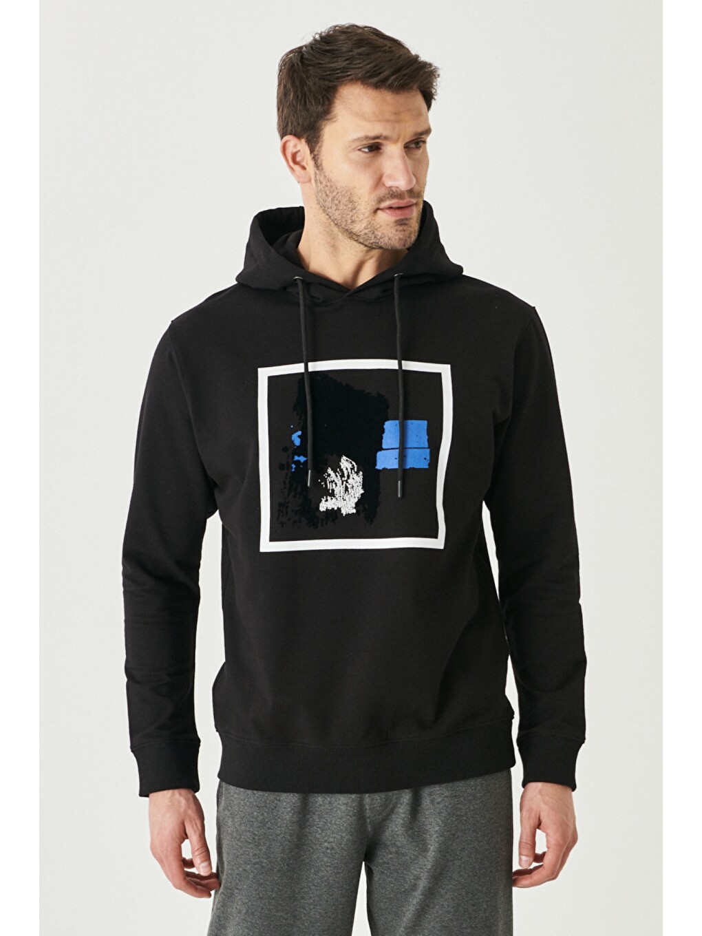 Erkek Siyah Standart Fit Normal Kesim Kapüşonlu Baskılı Sweatshirt
