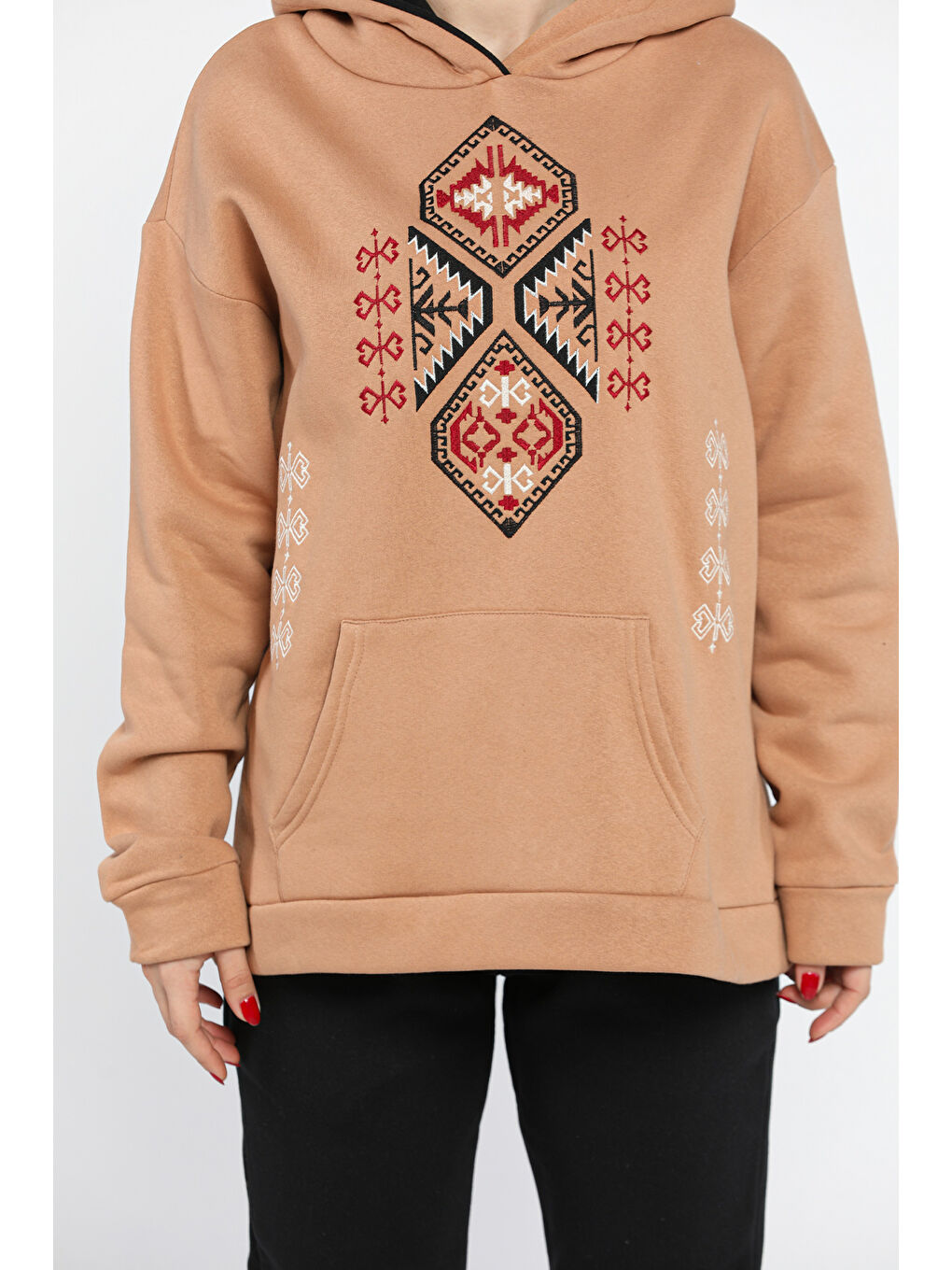 Siyah Kadın Kapüşonlu Nakış Detaylı Şardonlu Eşofman Takımı-3