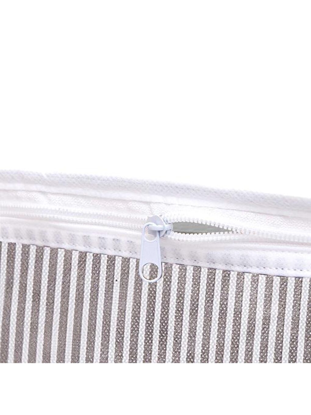 Gri Pencereli Saklama Çantası-1