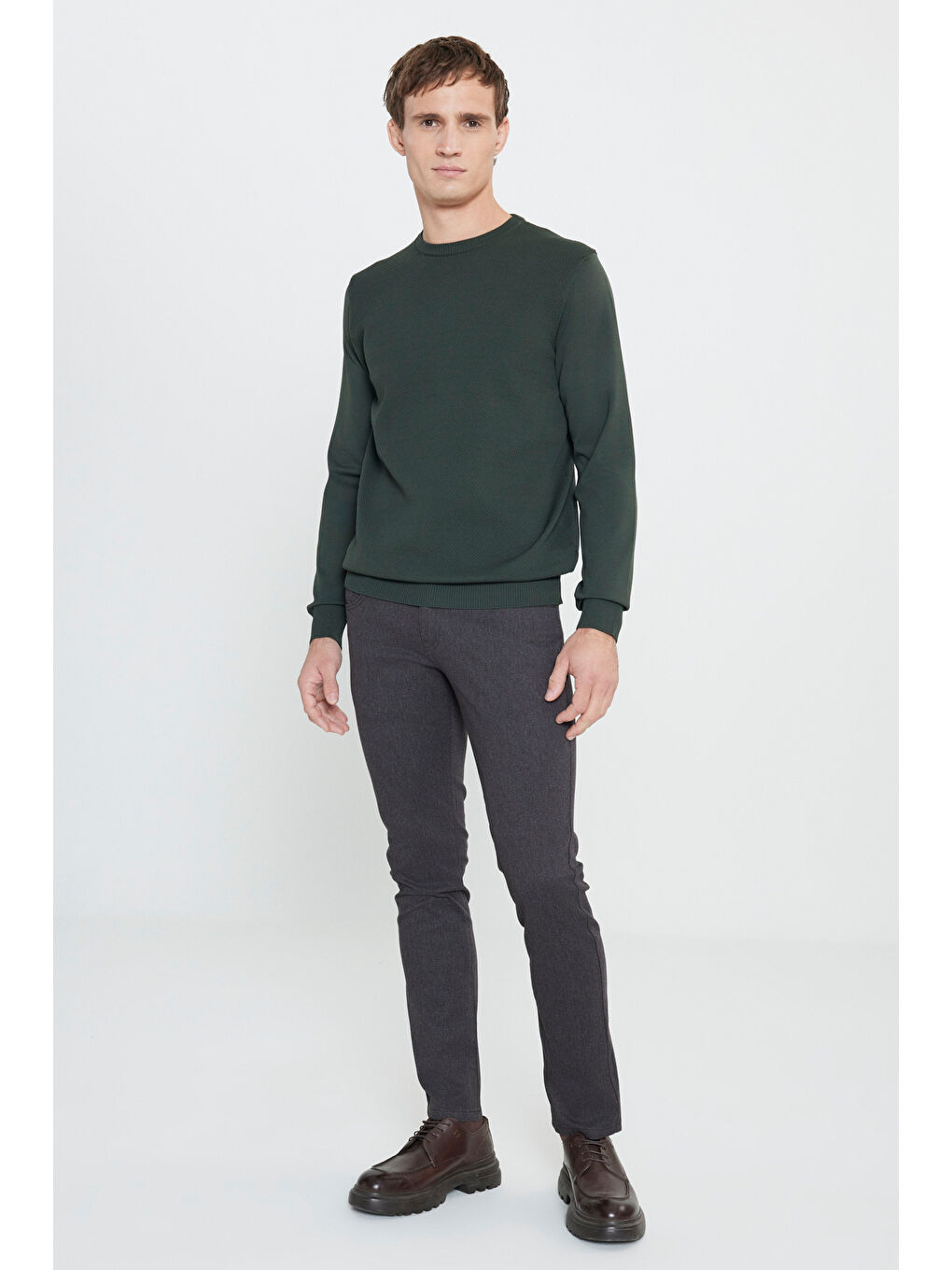 Erkek Haki Standart Fit Normal Kesim Bisiklet Yaka Jakarlı Triko Kazak-1