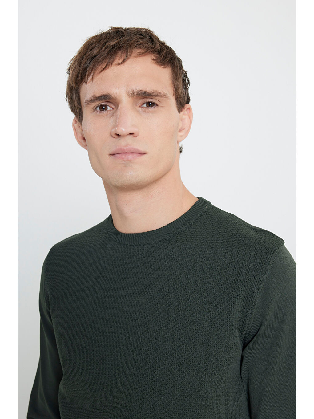 Erkek Haki Standart Fit Normal Kesim Bisiklet Yaka Jakarlı Triko Kazak-3