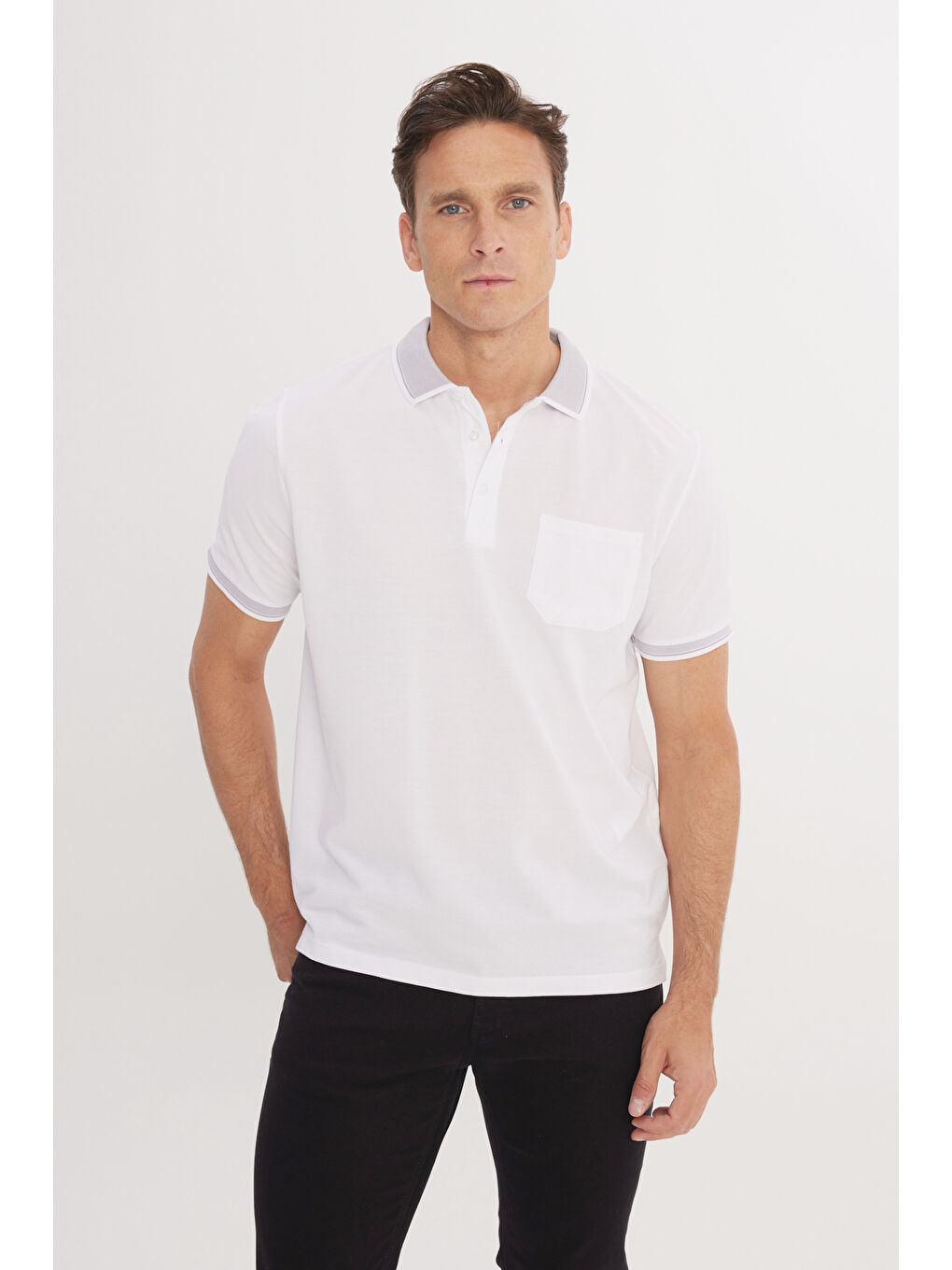 Erkek Beyaz-Beyaz Pamuklu Comfort Fit Rahat Kesim Polo Yaka Cepli Tişört