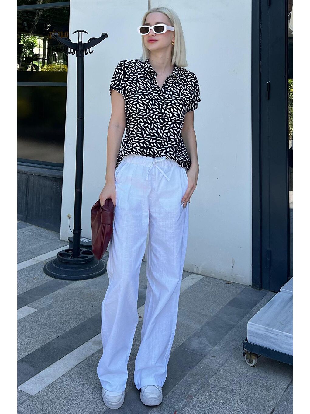 Siyah Çiçek Desenli Kısa Kollu Kadın Gömlek Mg2098-4