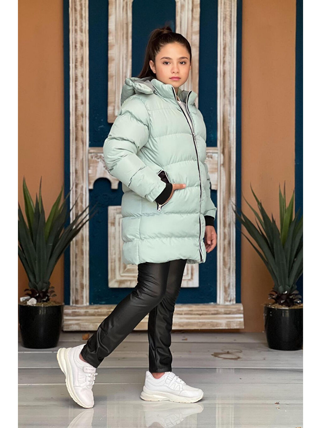 Turkuaz Kız Çocuk Kapüşonlu Kalın Uzun Şişme Mont KM.YY31-3