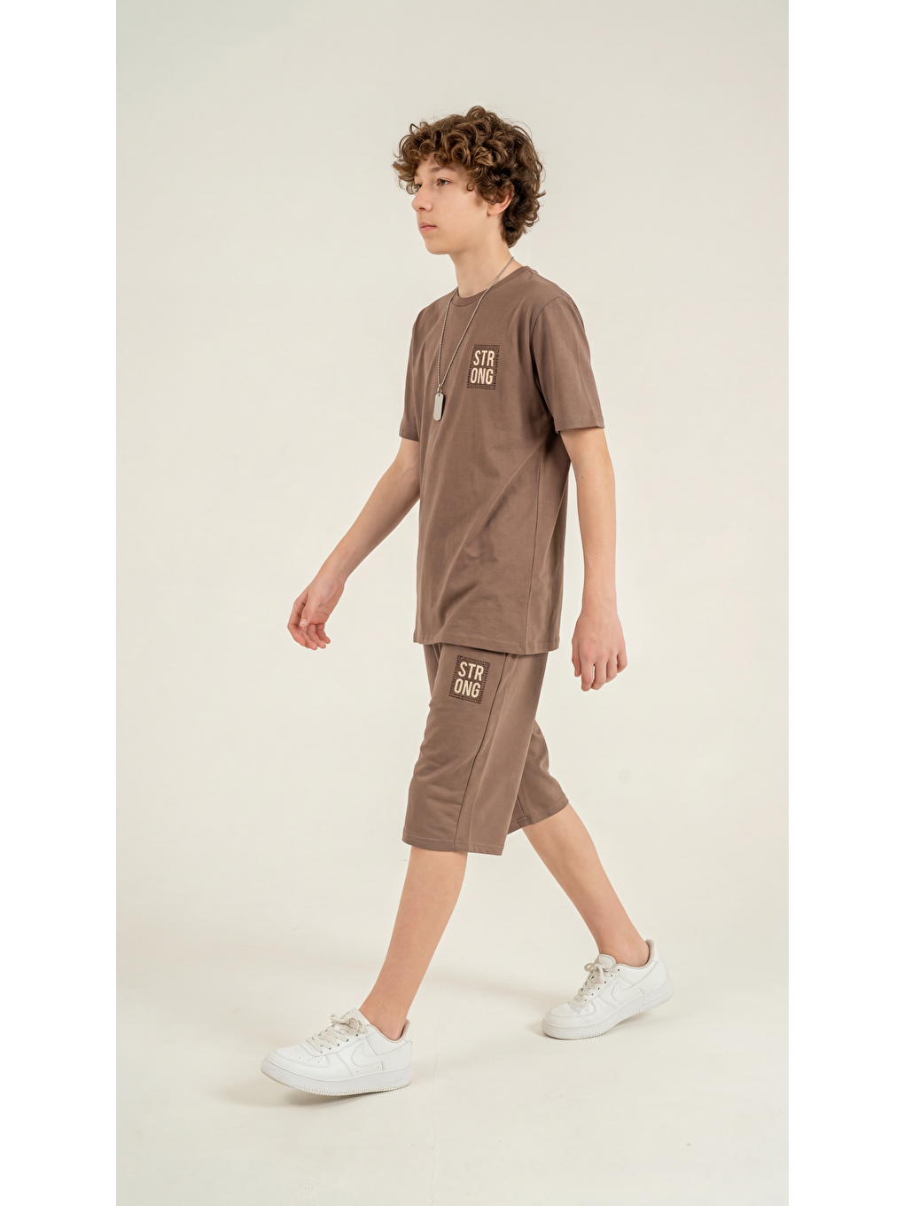 Kahverengi Strong Baskılı Kolyeli Erkek Çocuk Şort - Tişört Takımı-2