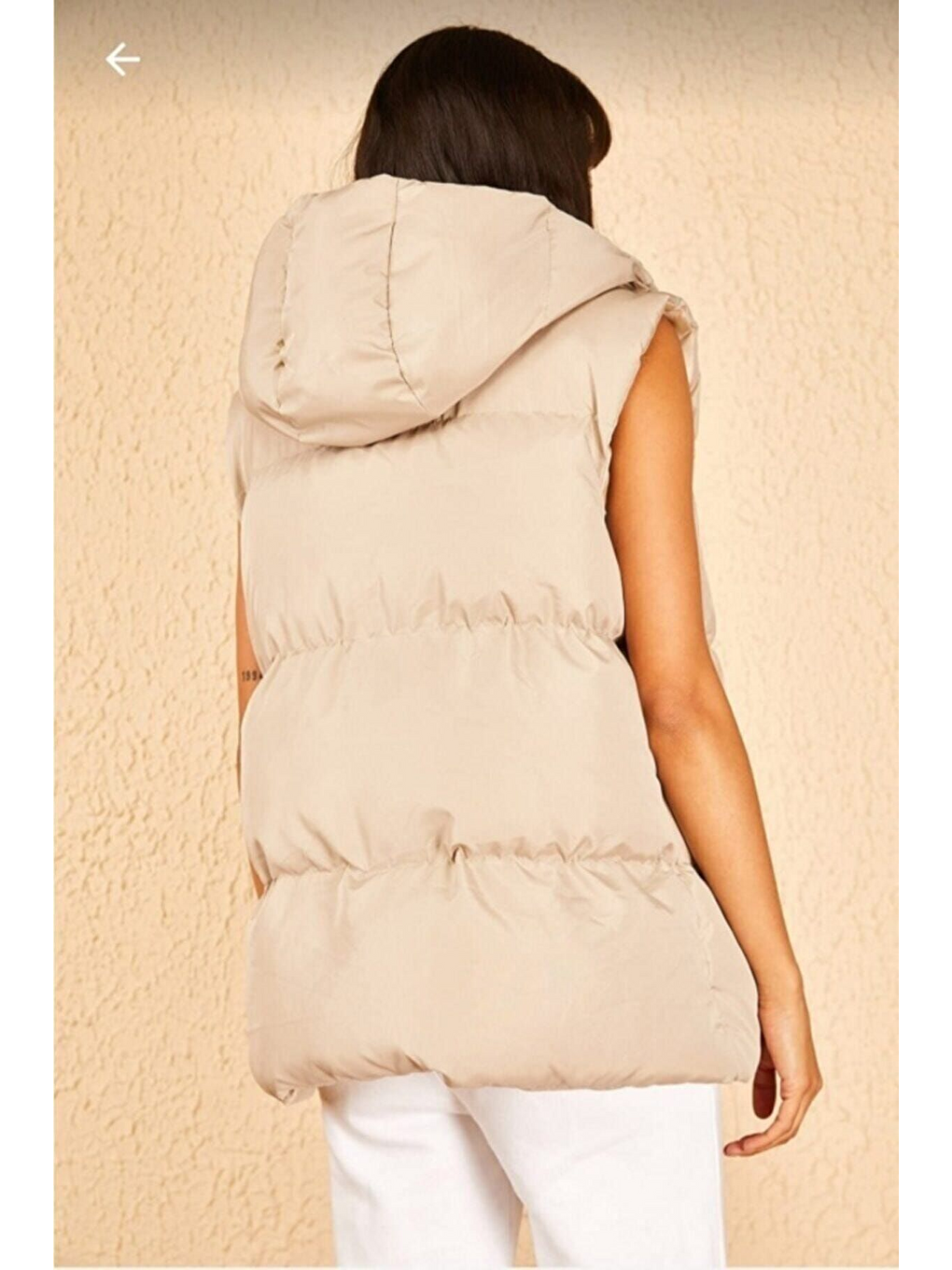 Kadın Bej Geniş Kalıp Cepli Kapüşonlu Kolsuz Şişme Yelek-1