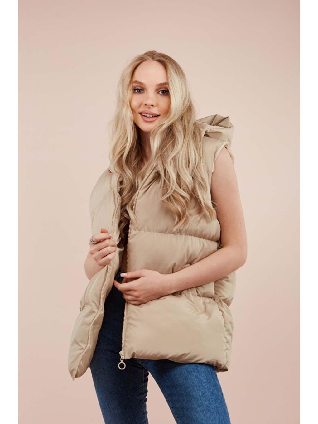 Ekru Kadın Krem Kapüşonlu Oversize Şişme Yelek