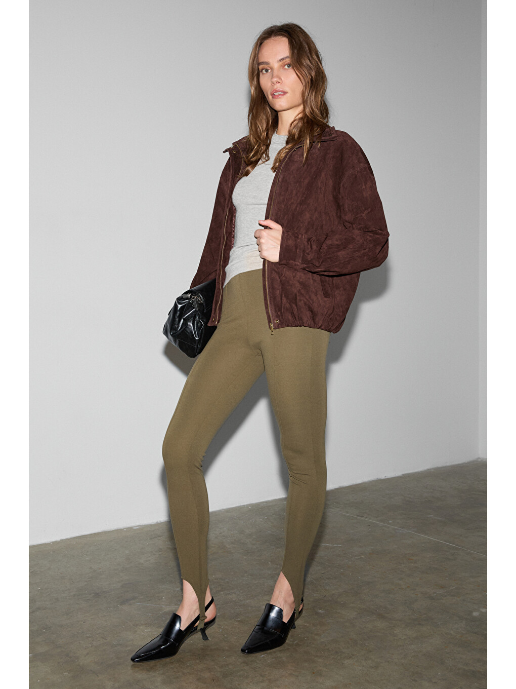 Rysanne Kadın Esnek Kumaşlı Slim Fit Paçası Lastik Detaylı Haki Pantolon-1