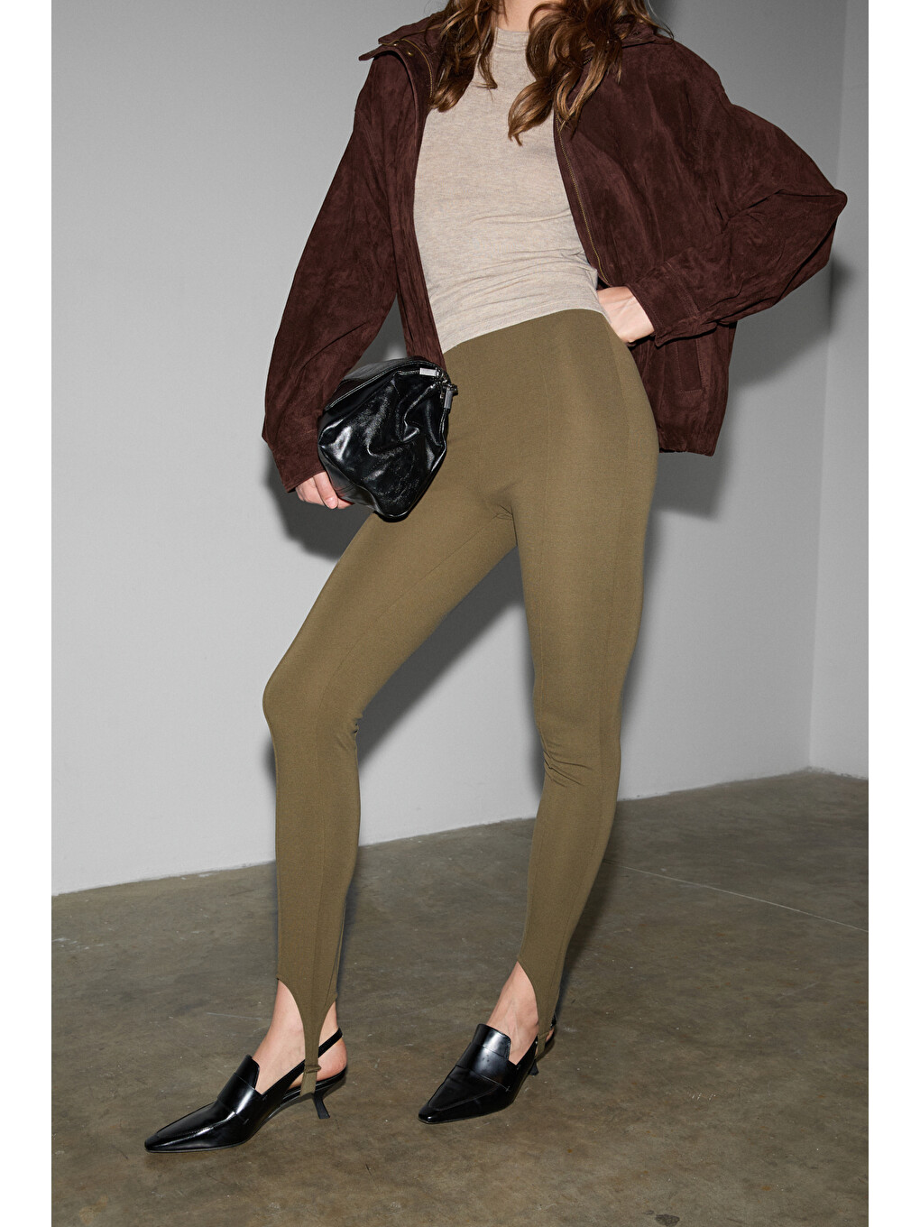 Rysanne Kadın Esnek Kumaşlı Slim Fit Paçası Lastik Detaylı Haki Pantolon-2